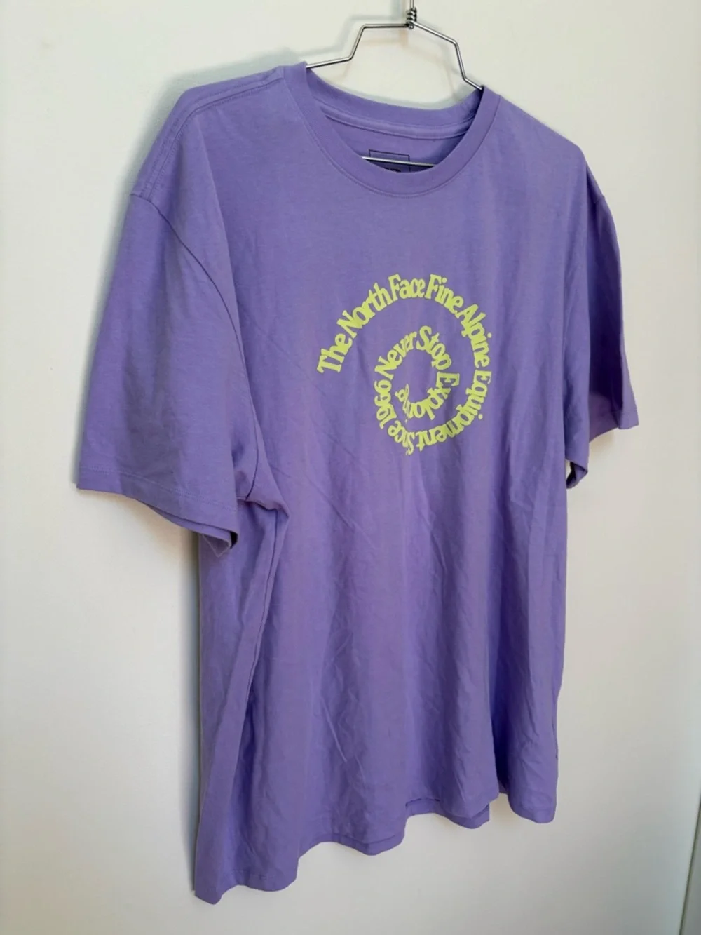 Brand New North Face Graphic T-shirt Size XL - Picture 5 of 8